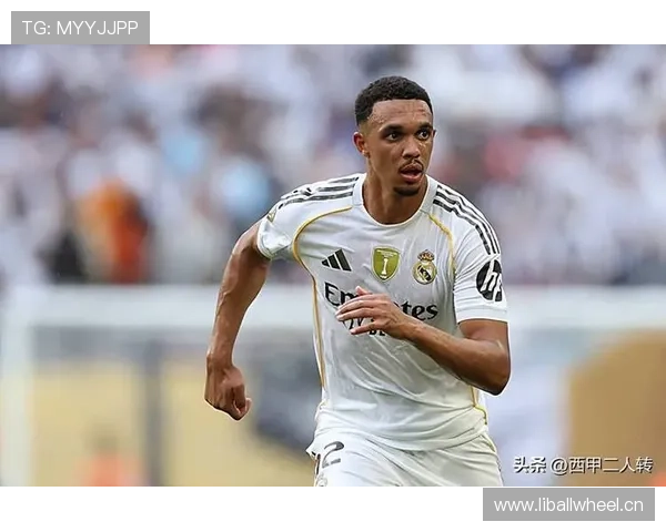 特伦特·亚历山大-阿诺德：内收中场战术开创者解析