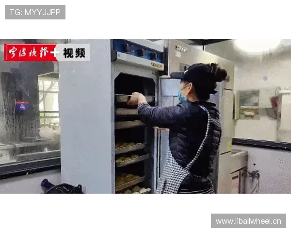 陈梦家的冰箱里居然塞满了能量胶？