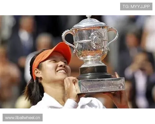 李娜退役后住武汉豪宅，打网球赚的钱够花几辈子？