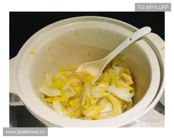 莱万每天凌晨四点起床吃有机牛排配冰水，这谁顶得住啊